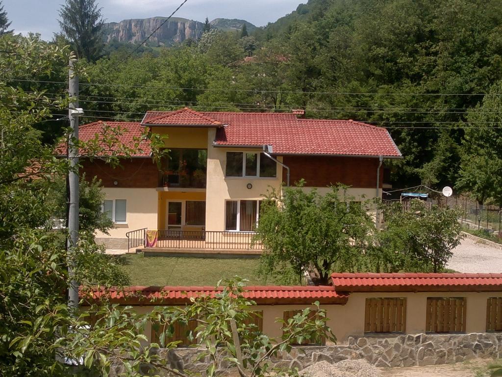 Villa Nanevi Teteven Exteriér fotografie