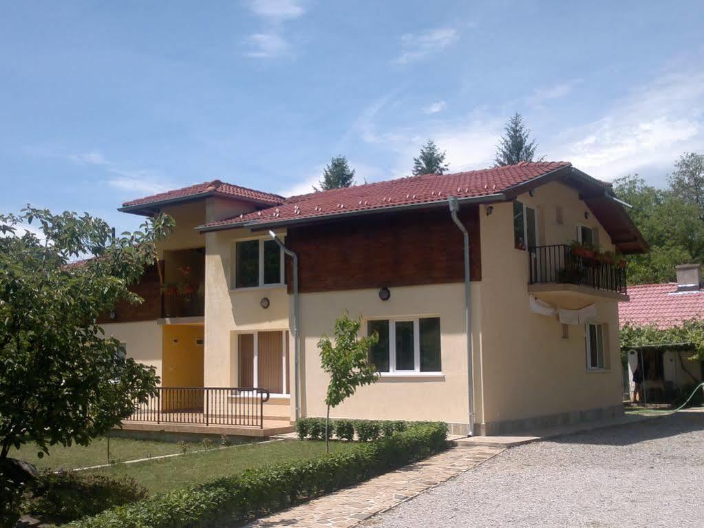 Villa Nanevi Teteven Exteriér fotografie