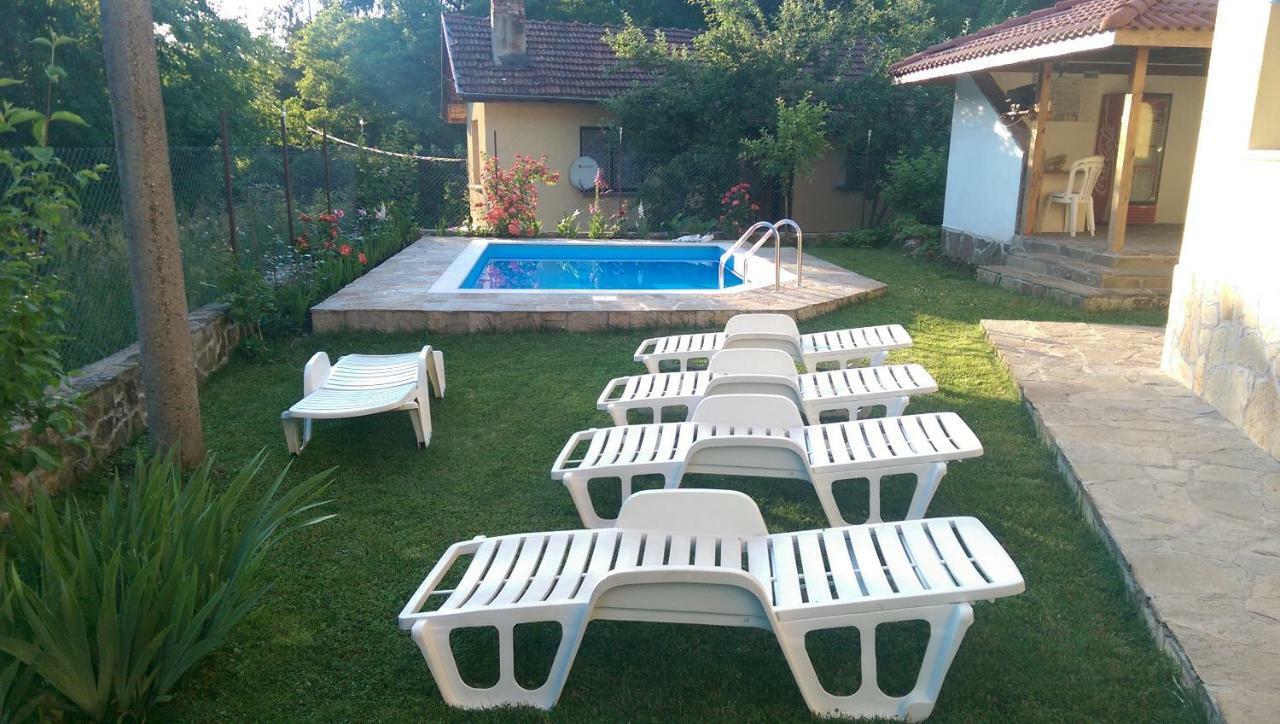 Villa Nanevi Teteven Exteriér fotografie