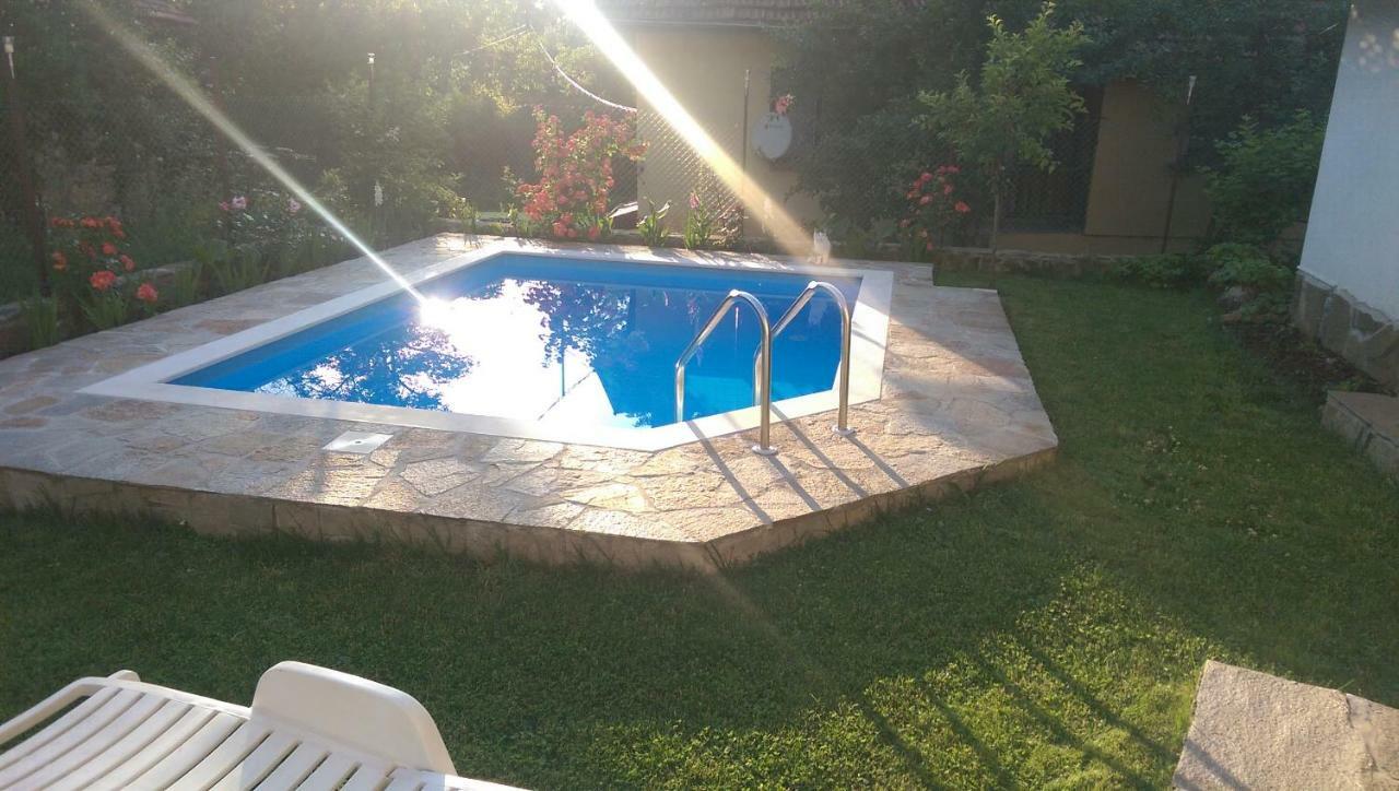 Villa Nanevi Teteven Exteriér fotografie